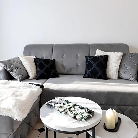 Overlooking The River, Sauna, דירה *