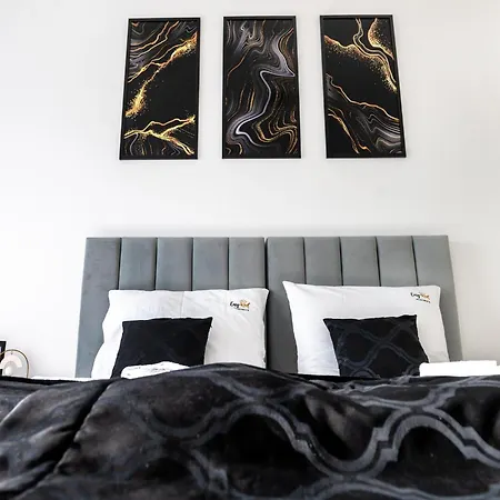 דירה Overlooking The River, Sauna,