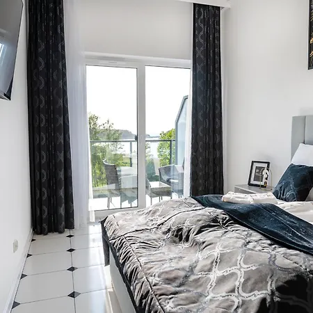 דירה Overlooking The River, Sauna, *