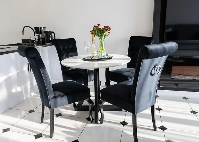 Overlooking The River, Sauna, Apartman *